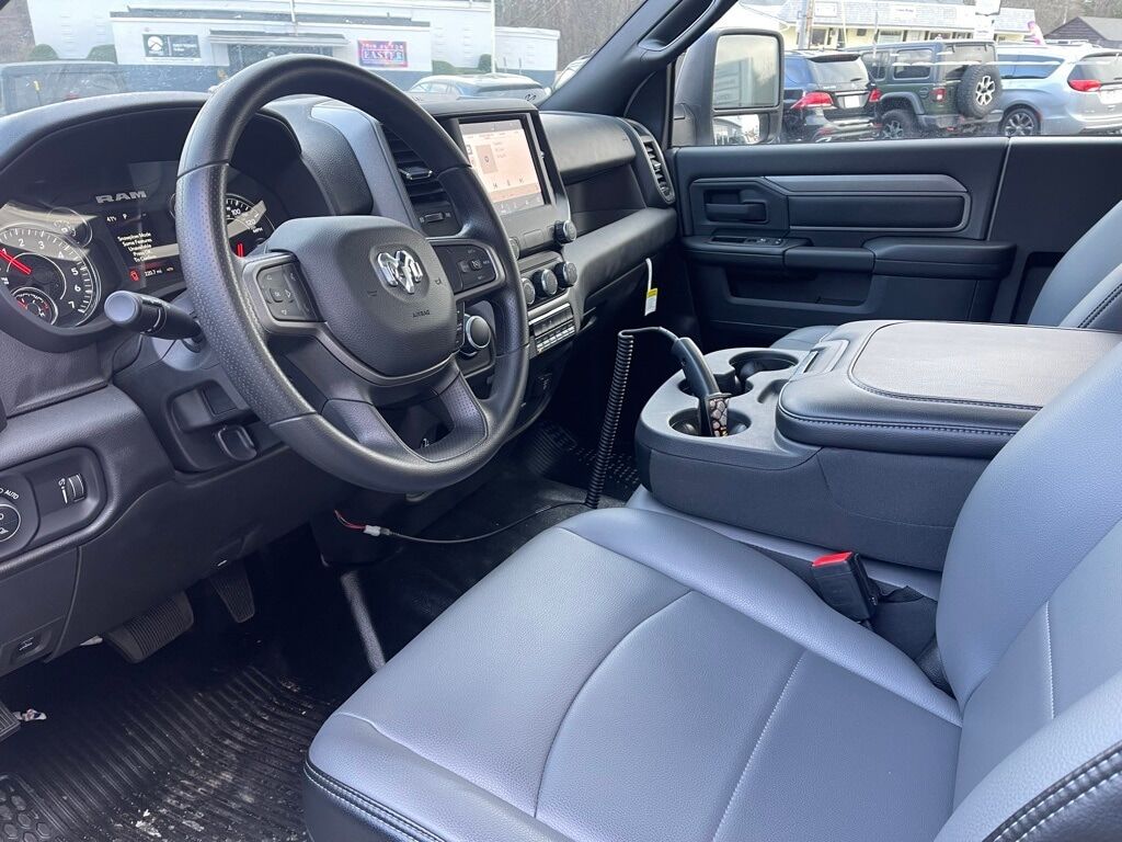 2024 Ram 2500 TRADESMAN REGULAR CAB 4X4 8&#39; BOX Orange MA