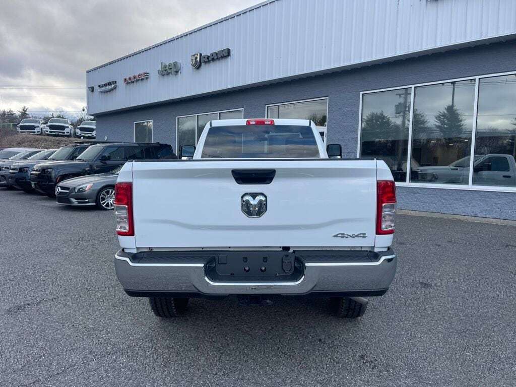 2024 Ram 2500 TRADESMAN REGULAR CAB 4X4 8' BOX Orange MA