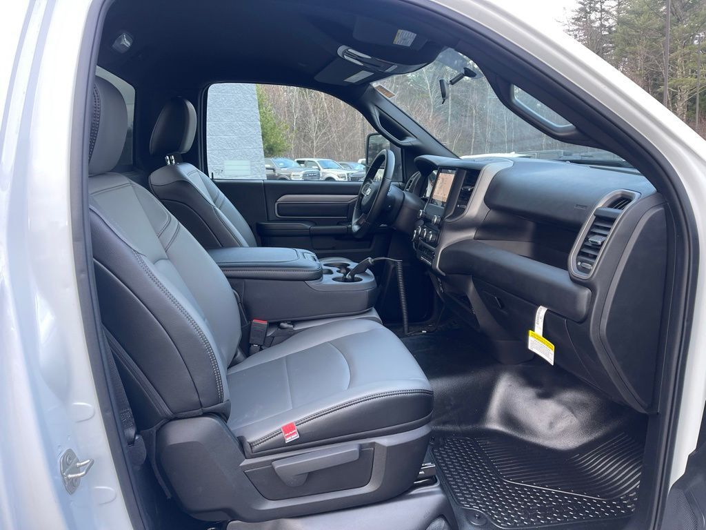 2024 Ram 2500 TRADESMAN REGULAR CAB 4X4 8' BOX Orange MA