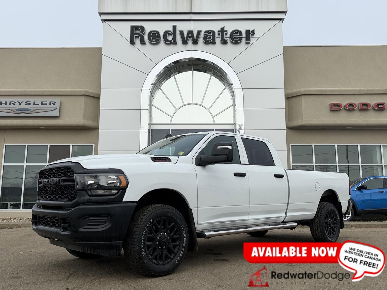2024 Ram 2500 Tradesman Crew Cab 4x4 | Low KMs | HEMI V8 | Front Bench | Backup Camera