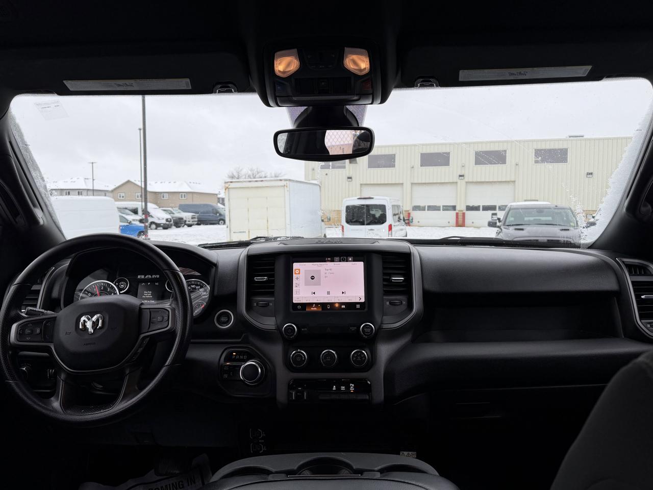 2024 Ram 2500 Tradesman Crew Cab 4x4 | Low KMs | HEMI V8 | Front Bench | Backup Camera Redwater AB