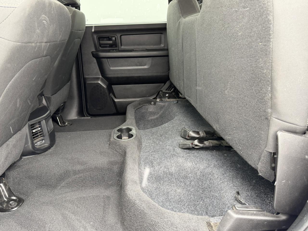 2024 Ram 2500 Tradesman Crew Cab 4x4 | Low KMs | HEMI V8 | Front Bench | Backup Camera Redwater AB