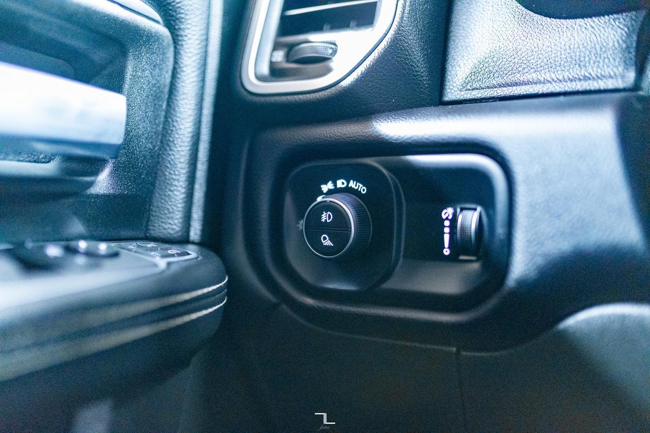 2024 Ram 3500 4x4 Crew Cab Big Horn Diesel AISIN BCam Red Deer AB