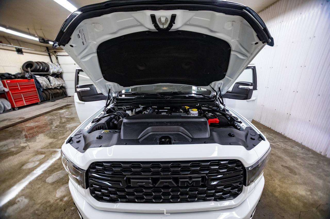 2024 Ram 3500 4x4 Crew Cab Big Horn Diesel AISIN Nav BCam Red Deer AB