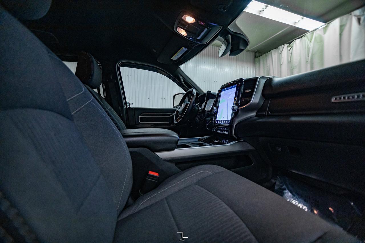 2024 Ram 3500 4x4 Crew Cab Big Horn Diesel AISIN Nav BCam Red Deer AB