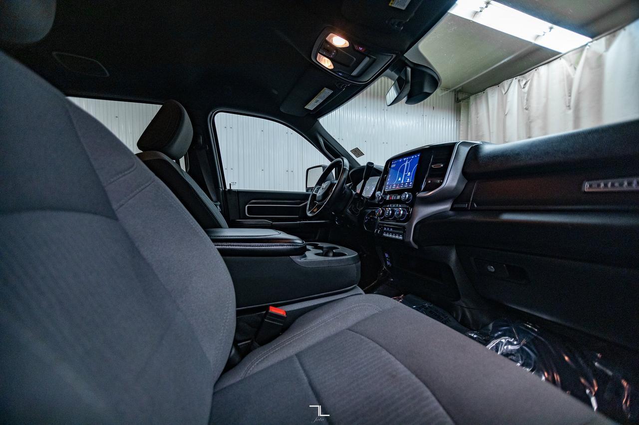 2024 Ram 3500 4x4 Crew Cab Big Horn Diesel Longbox Nav BCam Red Deer AB