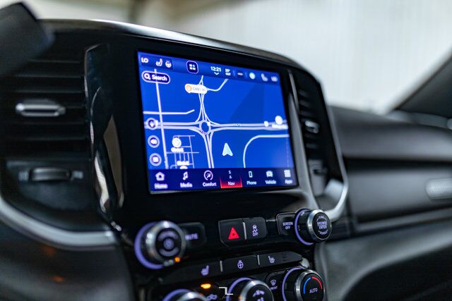 2024 Ram 3500 4x4 Crew Cab Big Horn Diesel Longbox Nav BCam Red Deer AB