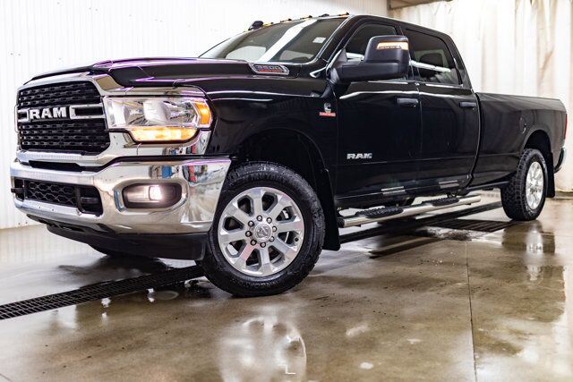 2024 Ram 3500 4x4 Crew Cab Big Horn Diesel Longbox Nav BCam Red Deer AB