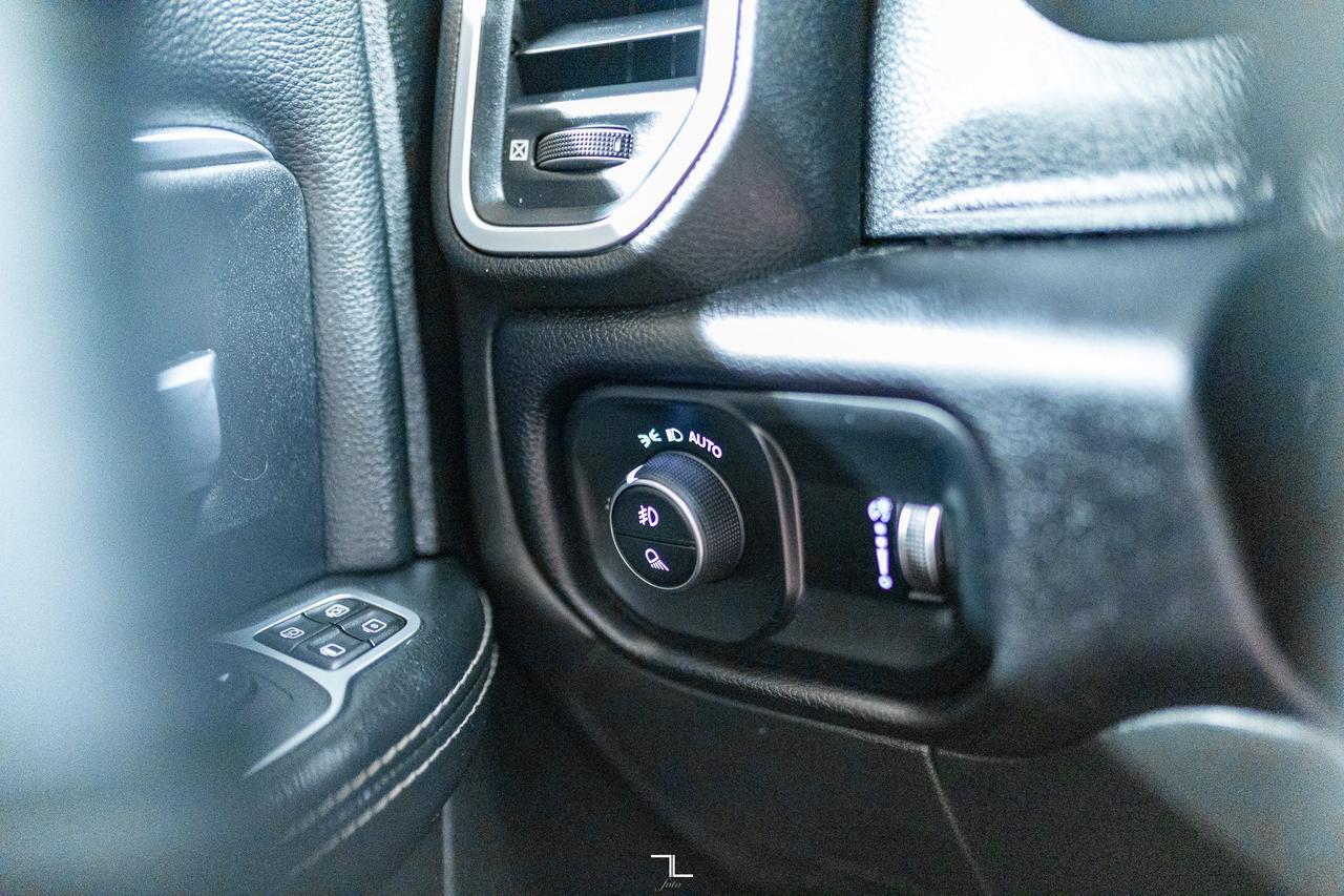 2024 Ram 3500 4x4 Crew Cab Big Horn Diesel Longbox Nav BCam Red Deer AB