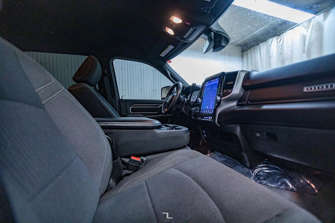 2024 Ram 3500 4x4 Crew Cab Big Horn Dually Diesel AISIN Nav Red Deer AB