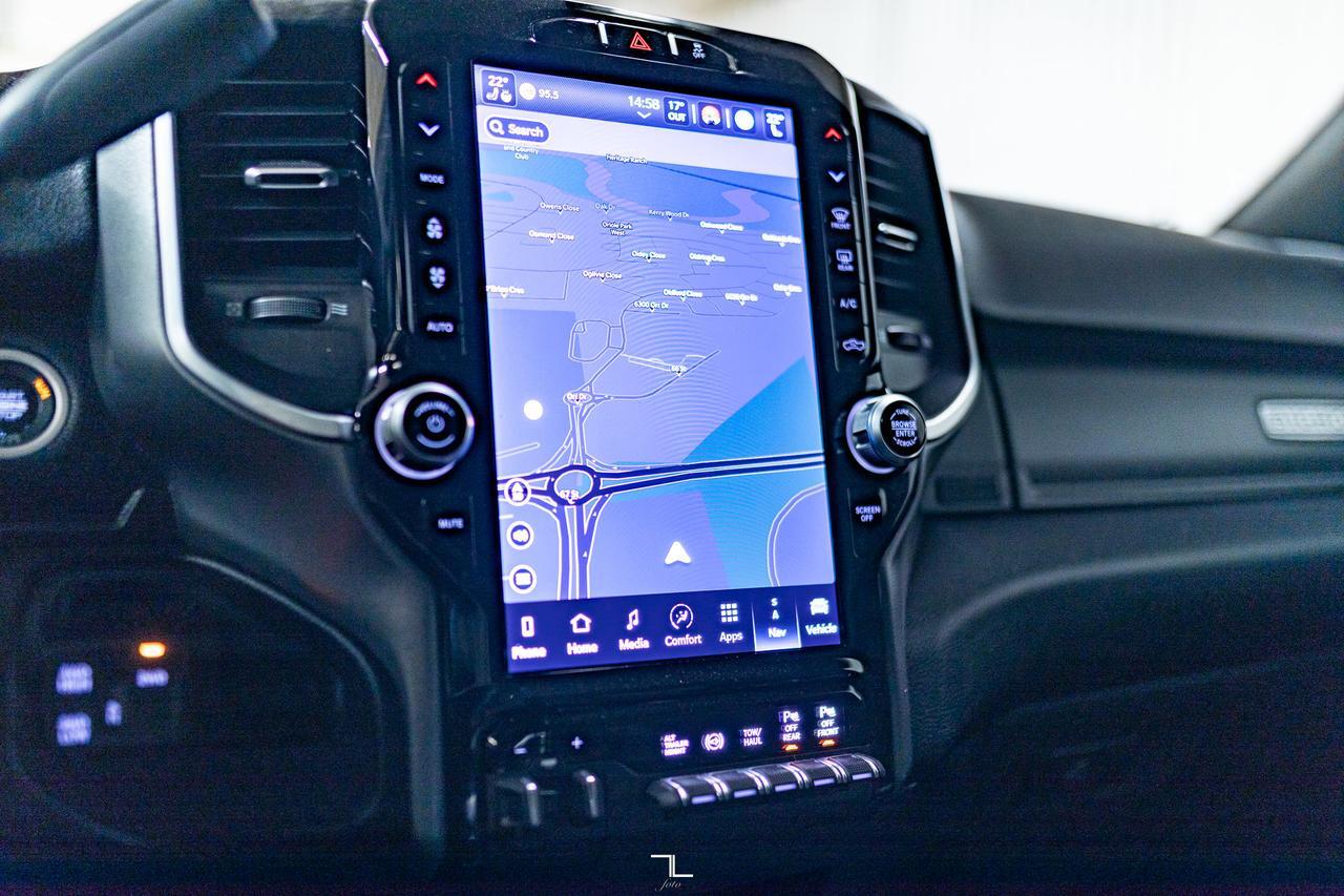 2024 Ram 3500 4x4 Crew Cab Big Horn Dually Diesel AISIN Nav Red Deer AB