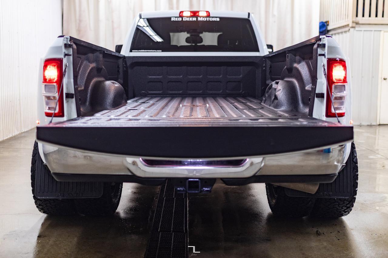 2024 Ram 3500 4x4 Crew Cab Big Horn Dually Diesel Nav BCam Red Deer AB