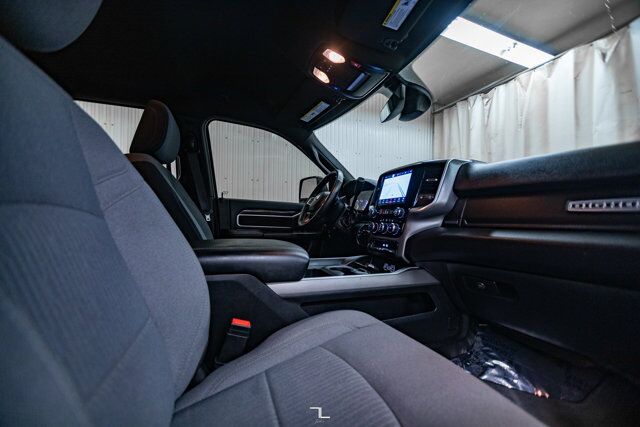 2024 Ram 3500 4x4 Crew Cab Big Horn Dually Diesel Nav BCam Red Deer AB