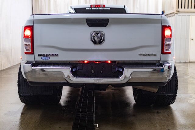 2024 Ram 3500 4x4 Crew Cab Big Horn Dually Diesel Nav BCam Red Deer AB