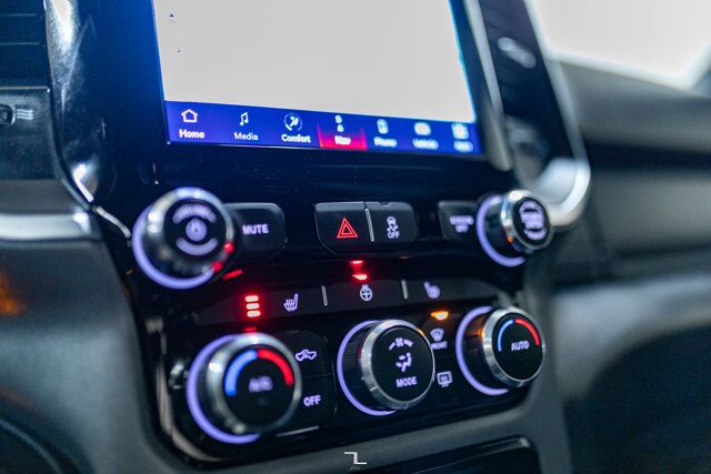 2024 Ram 3500 4x4 Crew Cab Big Horn Dually Diesel Nav BCam Red Deer AB