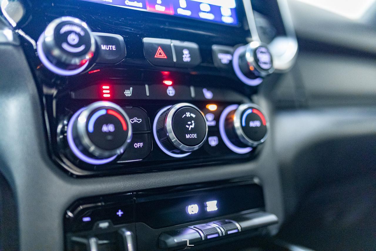 2024 Ram 3500 4x4 Crew Cab Big Horn Dually Diesel Nav BCam Red Deer AB