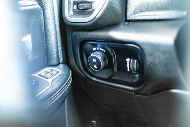 2024 Ram 3500 4x4 Crew Cab Big Horn Dually Diesel Nav BCam Red Deer AB