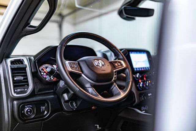 2024 Ram 3500 4x4 Crew Cab Big Horn Dually Diesel Nav BCam Red Deer AB