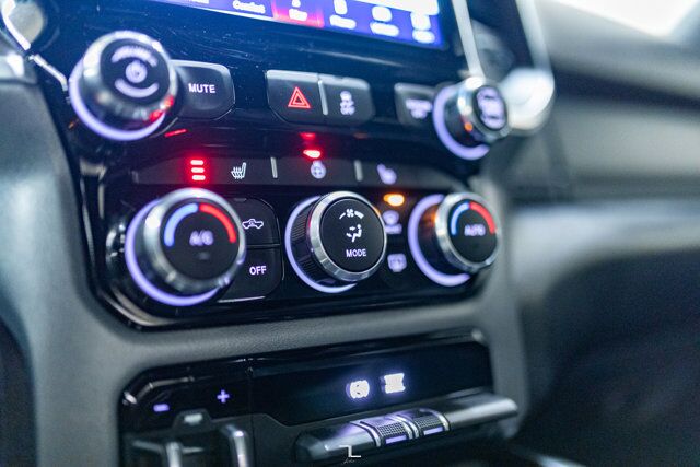 2024 Ram 3500 4x4 Crew Cab Big Horn Dually Diesel Nav BCam Red Deer AB