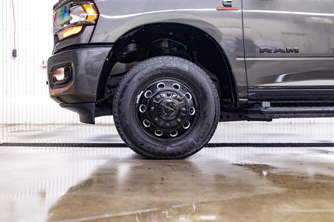 2024 Ram 3500 4x4 Crew Cab Big Horn Dually Diesel Nav BCam Red Deer AB