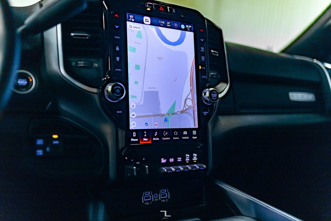 2024 Ram 3500 4x4 Crew Cab Big Horn Dually Diesel Nav BCam Red Deer AB