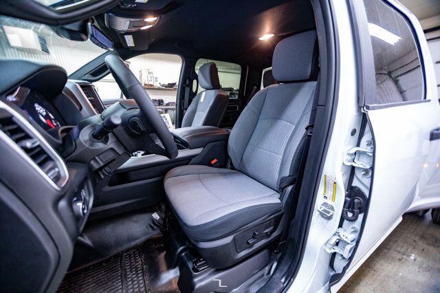 2024 Ram 3500 4x4 Crew Cab Big Horn Dually HEMI BCam Red Deer AB