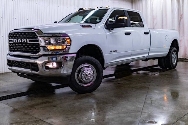 2024 Ram 3500 4x4 Crew Cab Big Horn Dually HEMI BCam Red Deer AB