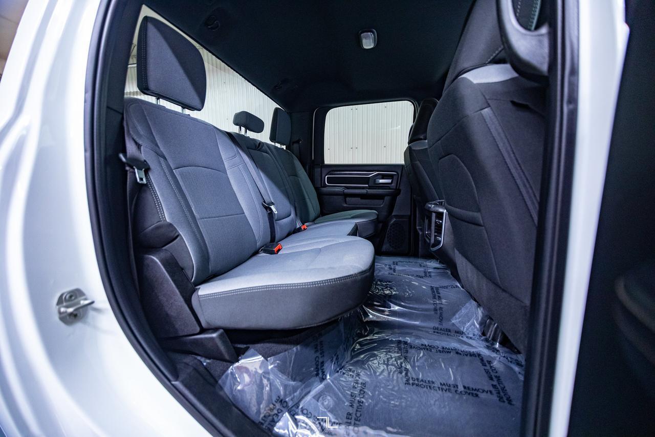 2024 Ram 3500 4x4 Crew Cab Big Horn Longbox Diesel AISIN BCam Red Deer AB