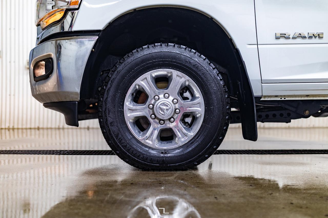 2024 Ram 3500 4x4 Crew Cab Big Horn Longbox Diesel AISIN BCam Red Deer AB