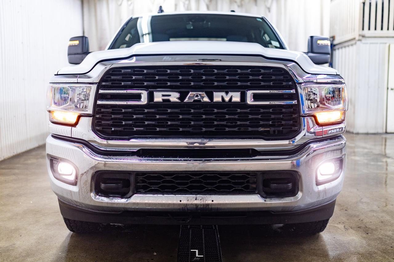 2024 Ram 3500 4x4 Crew Cab Big Horn Longbox Diesel AISIN BCam Red Deer AB