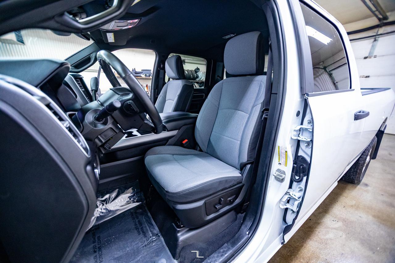 2024 Ram 3500 4x4 Crew Cab Big Horn Longbox Diesel AISIN BCam Red Deer AB