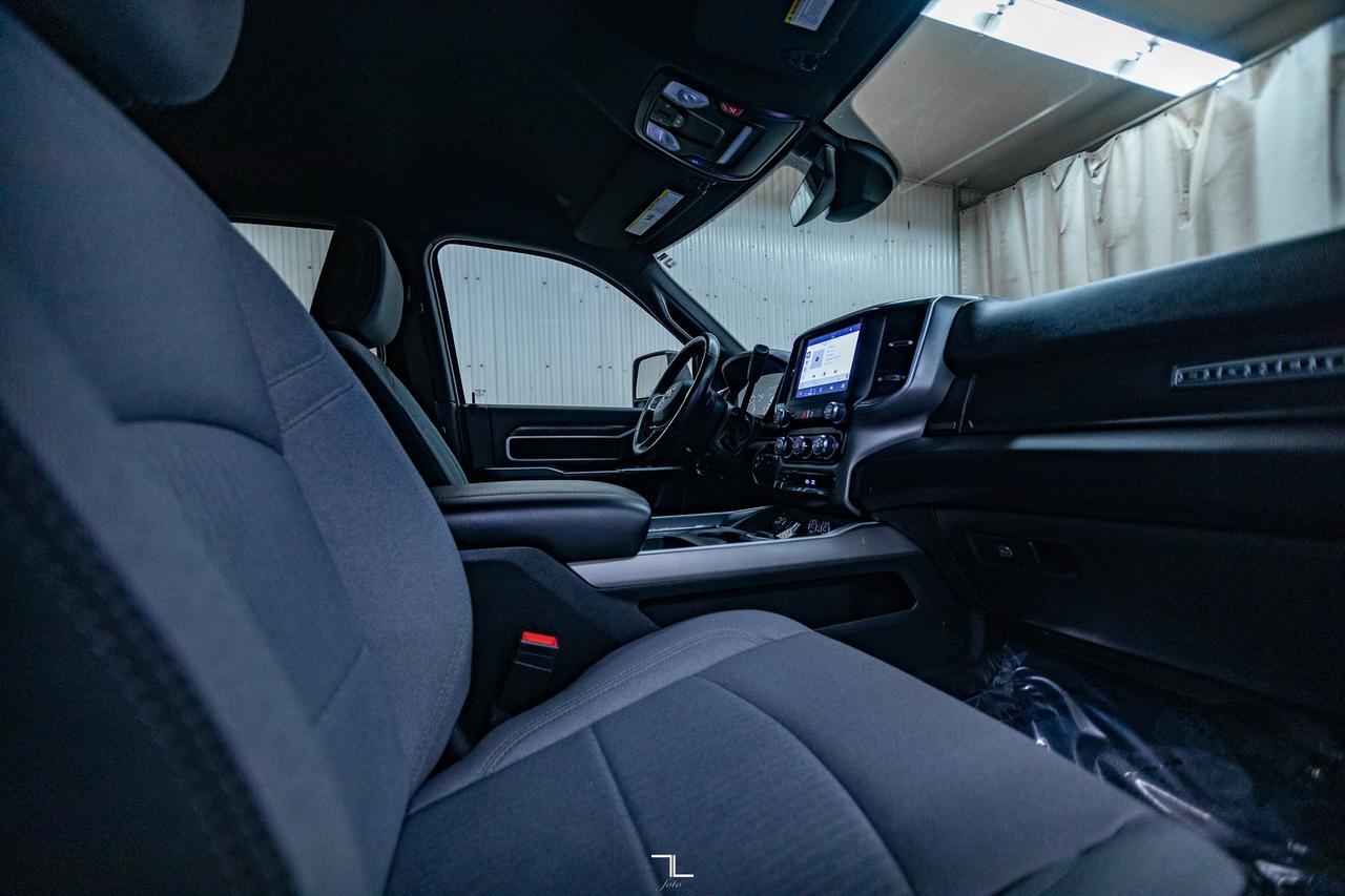 2024 Ram 3500 4x4 Crew Cab Big Horn Longbox Diesel AISIN BCam Red Deer AB