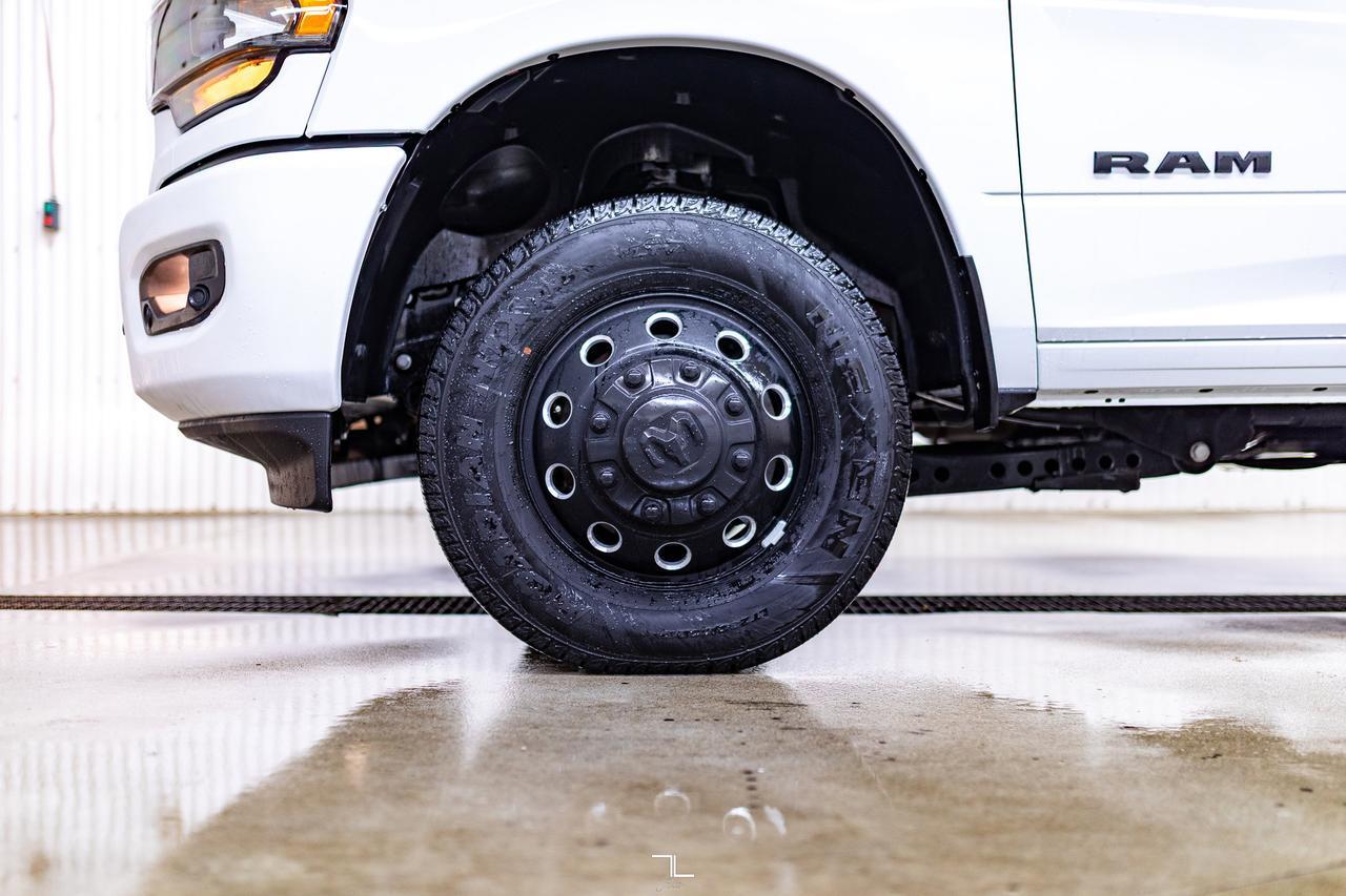 2024 Ram 3500 4x4 Crew Cab Big Horn Nigh Edition Dually Diesel Nav Red Deer AB