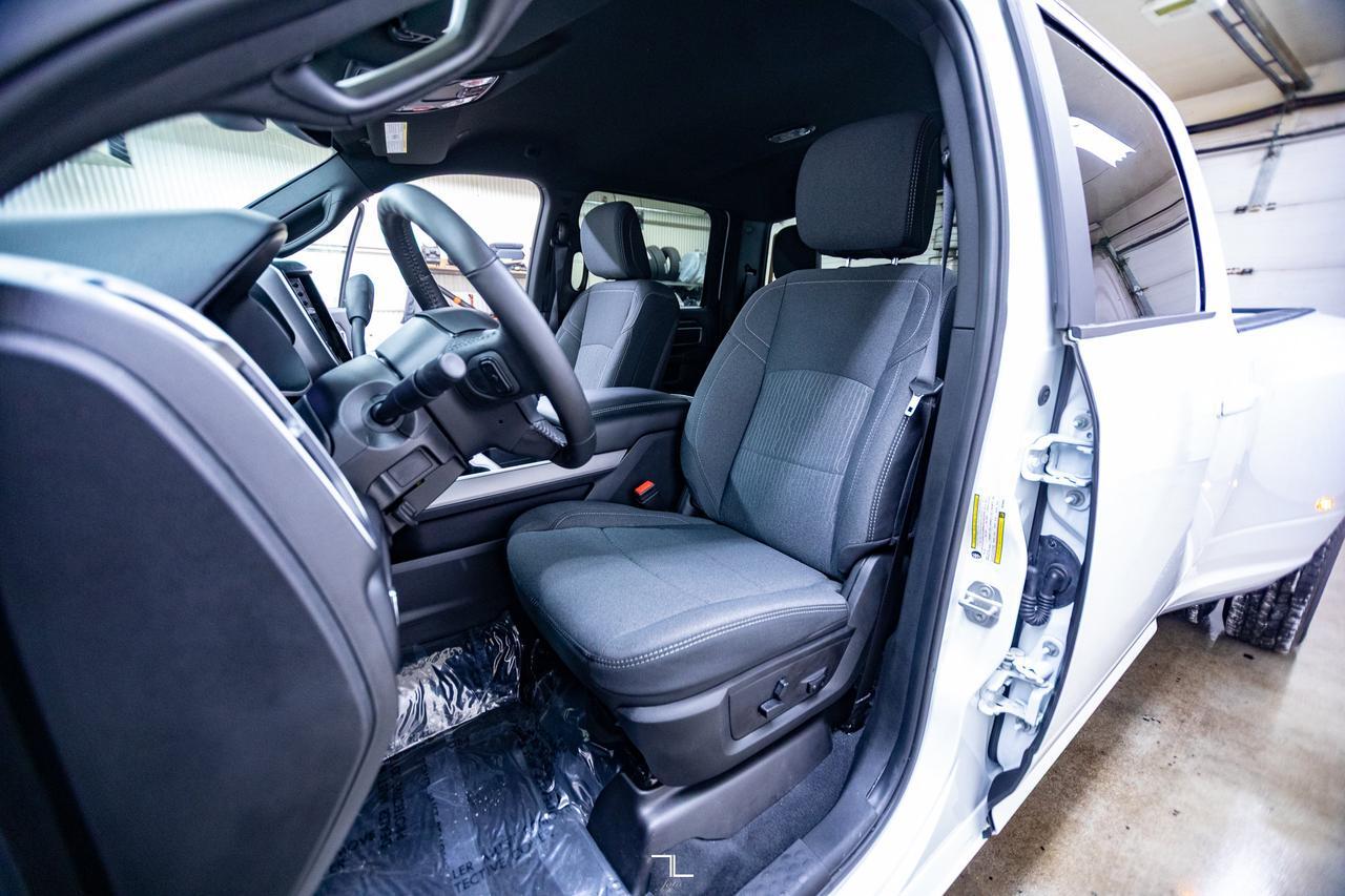 2024 Ram 3500 4x4 Crew Cab Big Horn Nigh Edition Dually Diesel Nav Red Deer AB