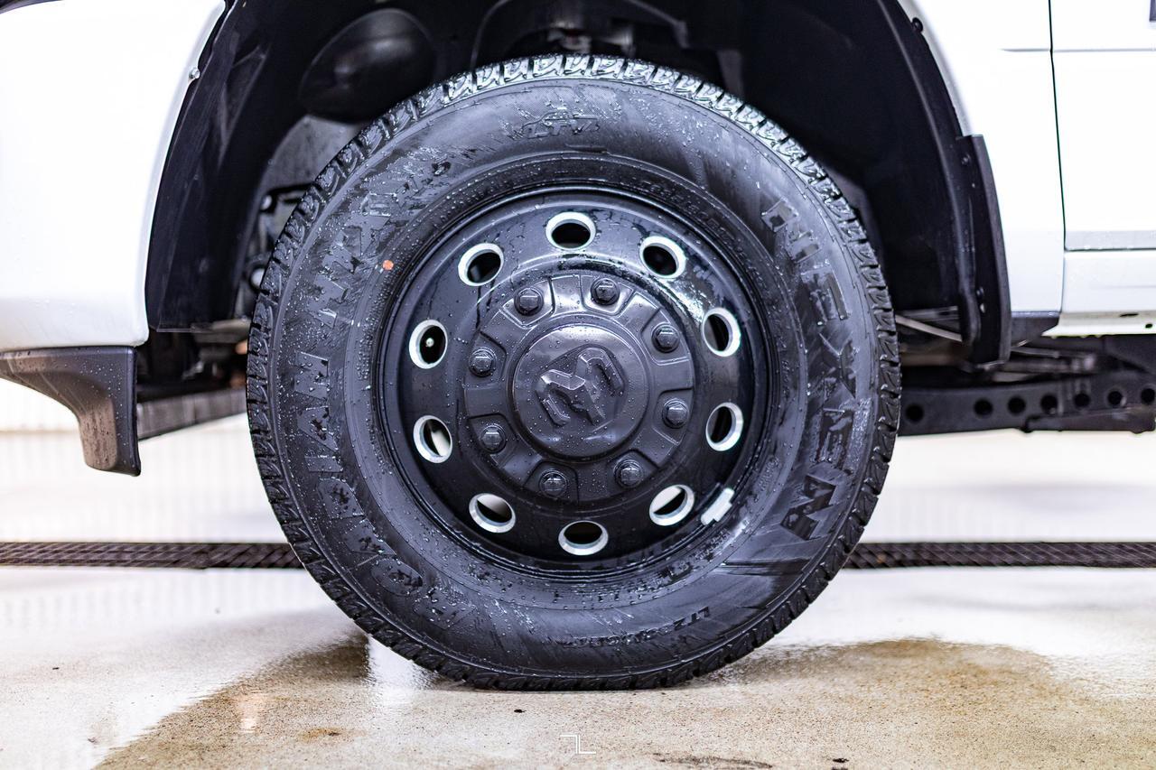 2024 Ram 3500 4x4 Crew Cab Big Horn Nigh Edition Dually Diesel Nav Red Deer AB