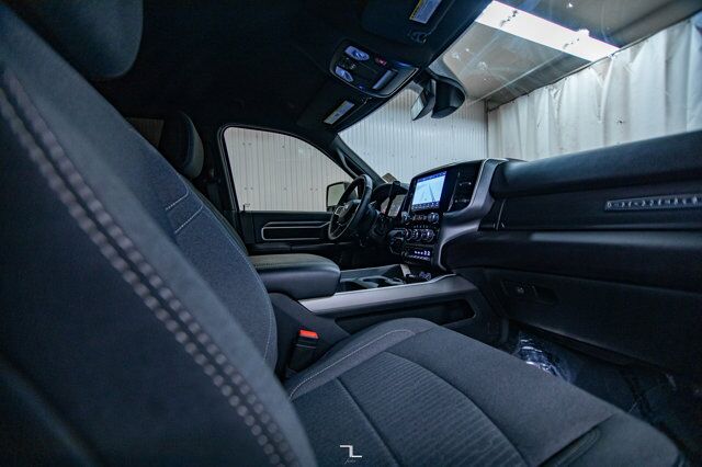 2024 Ram 3500 4x4 Crew Cab Big Horn Sport Diesel AISIN Nav Red Deer AB