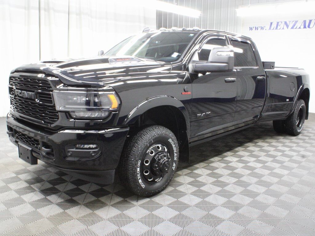 2024 Ram 3500 4x4 Crew Cab Limited DRW Fond du Lac WI