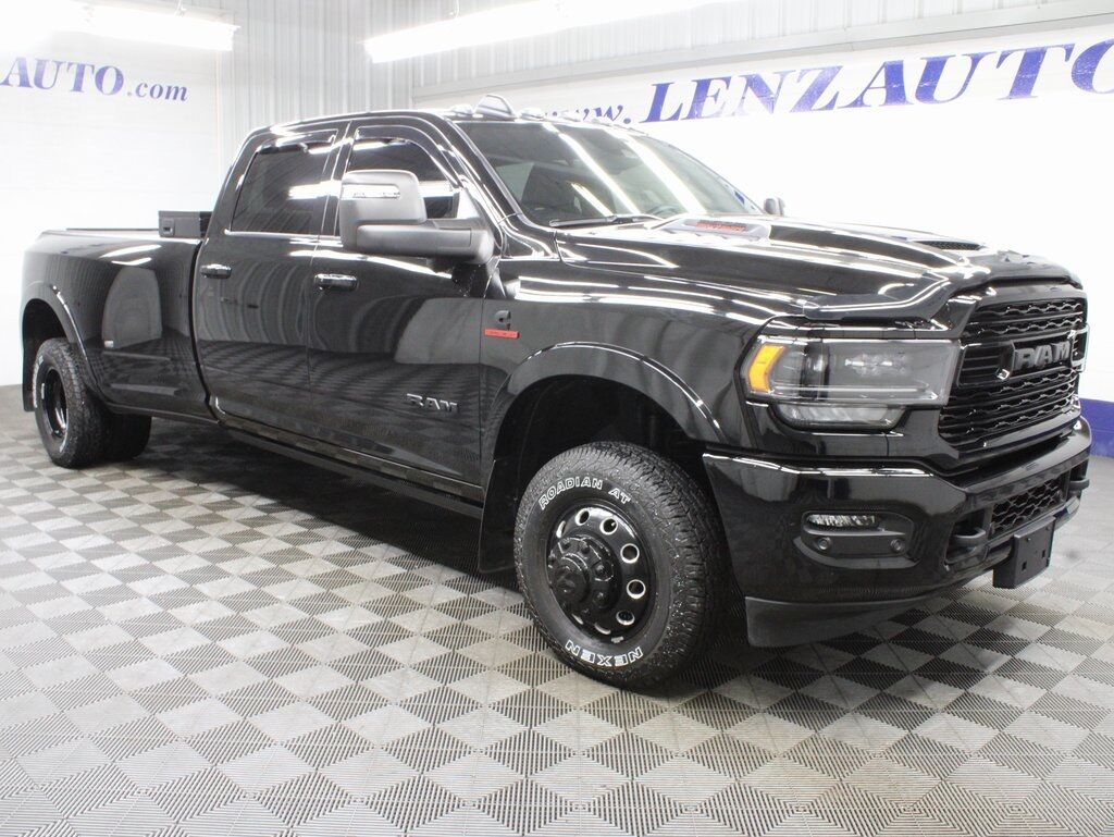 2024 Ram 3500 4x4 Crew Cab Limited DRW Fond du Lac WI
