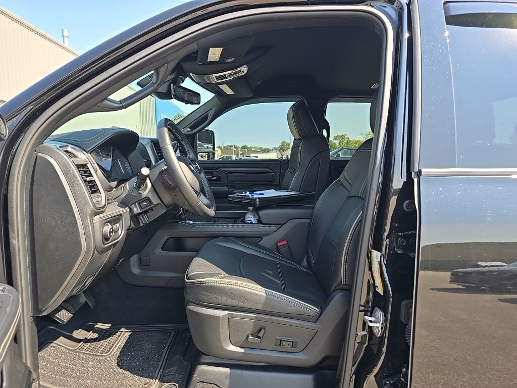 2024 Ram 3500 4x4 Crew Cab Limited DRW Fond du Lac WI