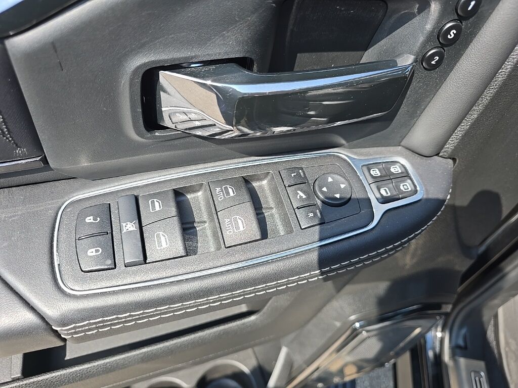 2024 Ram 3500 4x4 Crew Cab Limited DRW Fond du Lac WI