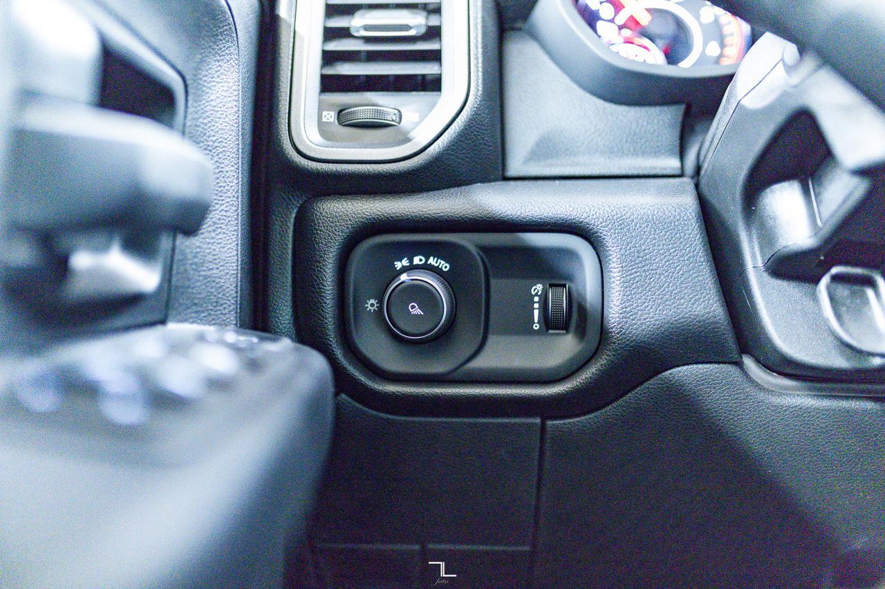 2024 Ram 3500 4x4 Crew Cab Tradesman Dually Diesel AISIN BCam Red Deer AB