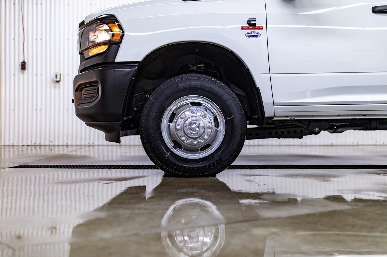 2024 Ram 3500 4x4 Crew Cab Tradesman Dually Diesel AISIN BCam Red Deer AB