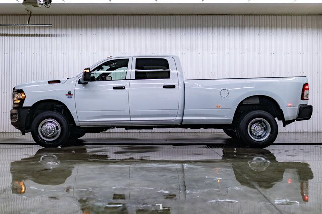 2024 Ram 3500 4x4 Crew Cab Tradesman Dually Diesel AISIN BCam Red Deer AB