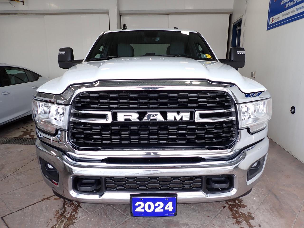 2024 Ram 3500 Big Horn 4WD CREW CAB 6'4 BOX