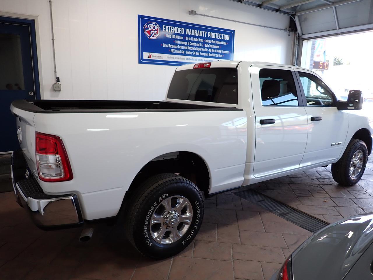 2024 Ram 3500 Big Horn 4WD CREW CAB 6&apos;4&quot; BOX Listowel ON