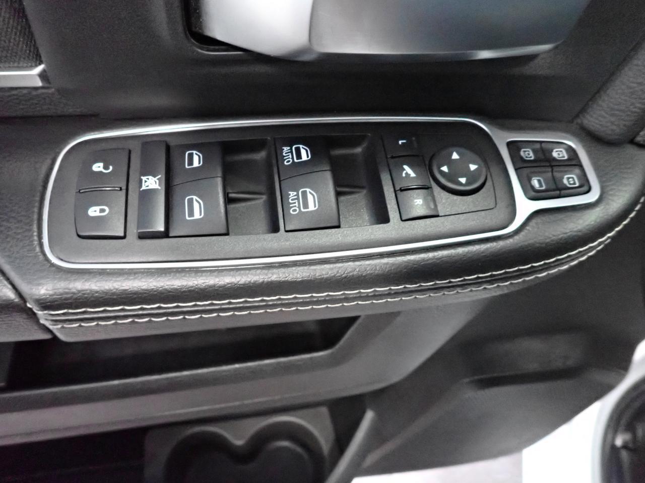 2024 Ram 3500 Big Horn 4WD CREW CAB 6&apos;4&quot; BOX Listowel ON