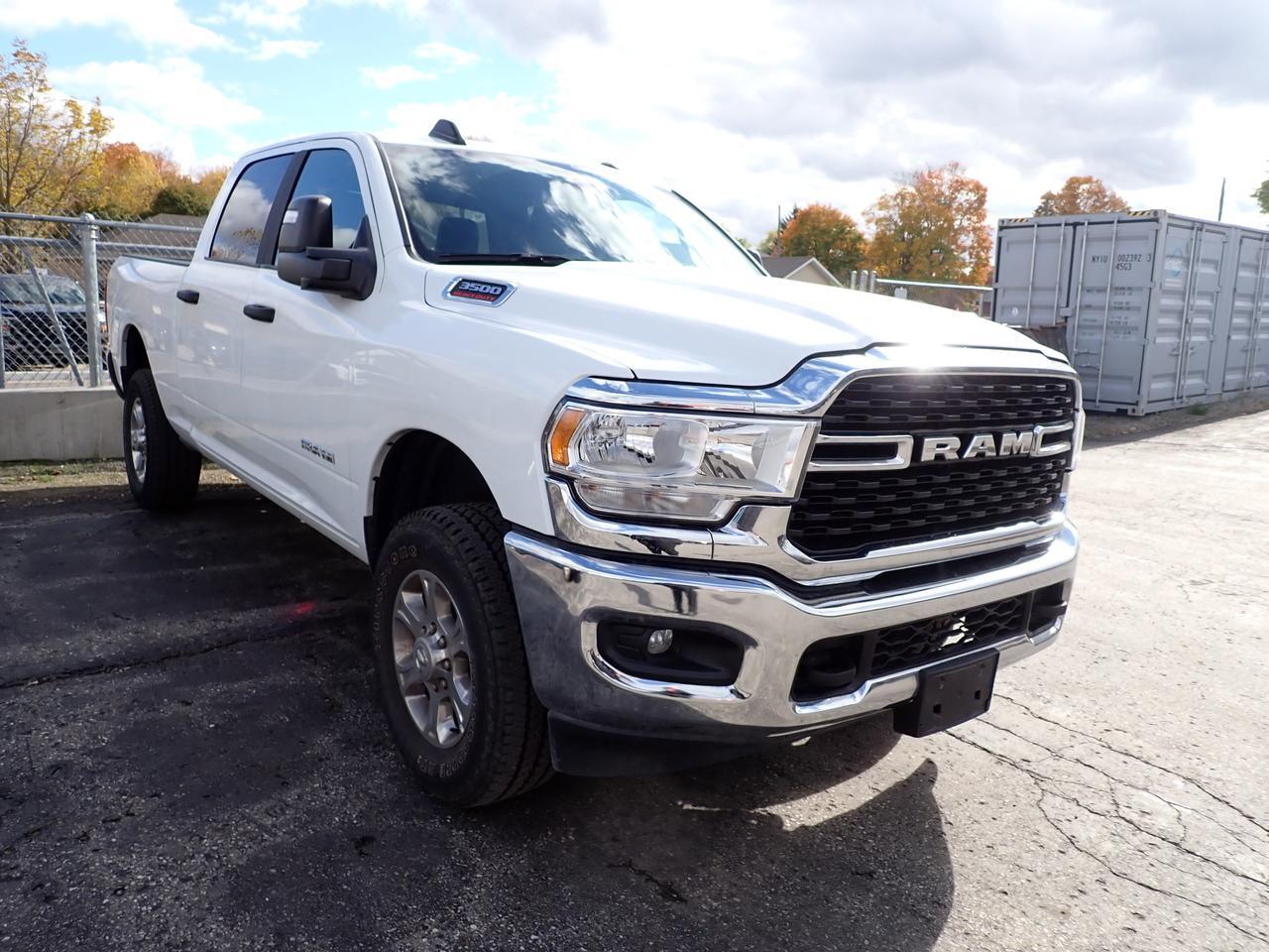 2024 Ram 3500 Big Horn 4WD CREW CAB 6&apos;4&quot; BOX Listowel ON
