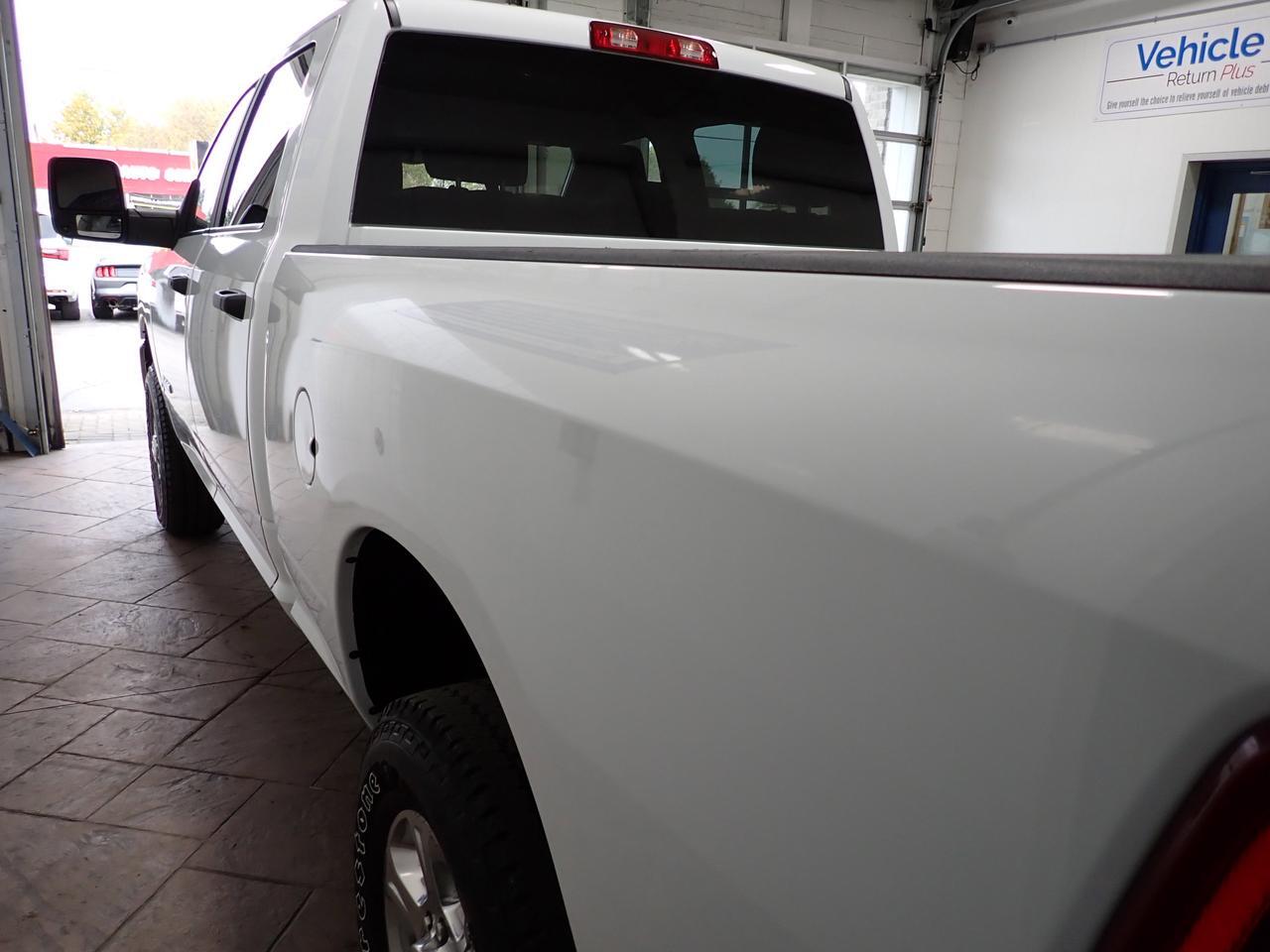 2024 Ram 3500 Big Horn 4WD CREW CAB 6&apos;4&quot; BOX Listowel ON
