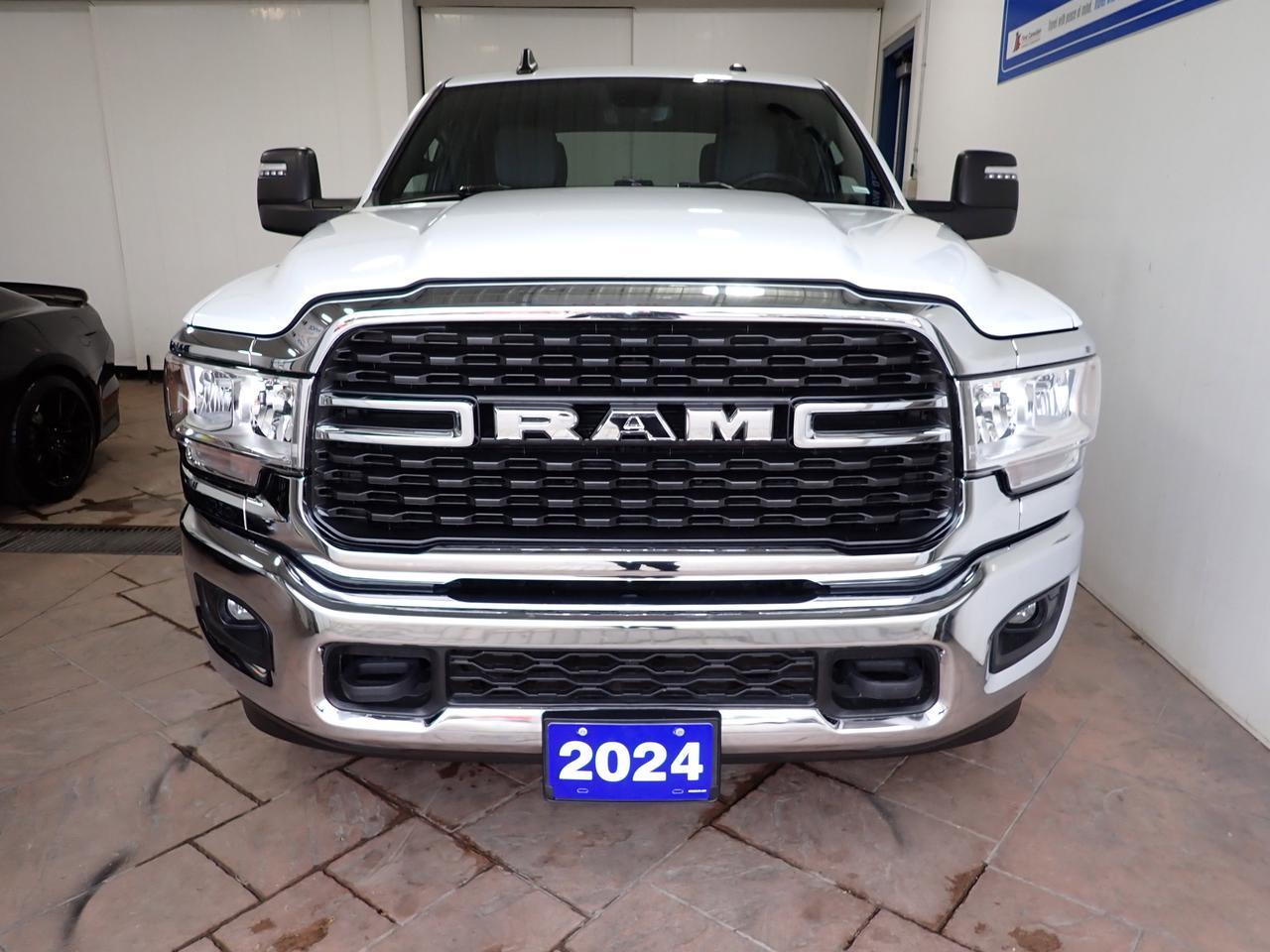 2024 Ram 3500 Big Horn 4WD CREW CAB 6&apos;4&quot; BOX Listowel ON