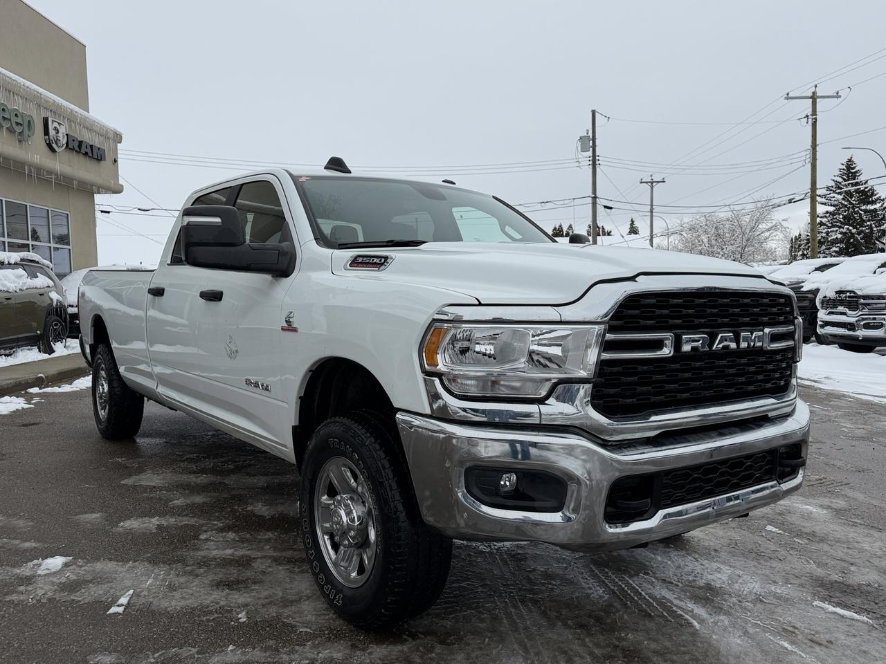 2024 Ram 3500 Big Horn Crew Cab 4x4 | Cummins Turbo Diesel | 8ft Long Box | Low KMs | Remote Start | Backup Camera Redwater AB